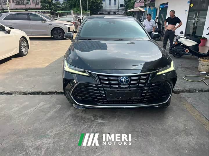 Toyota Avalon Hybrid 2.5L XLE Premium - ავტომობილი ჩინეთიდან