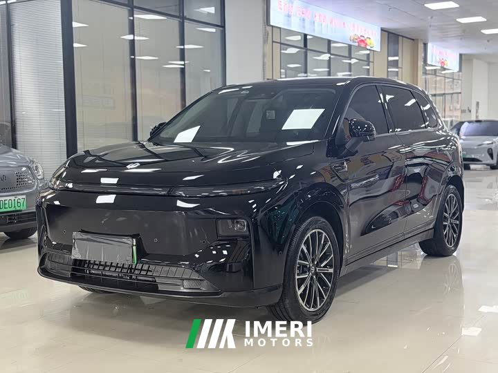 Leapmotor B10 510 Pleasure Edition - ავტომობილი ჩინეთიდან