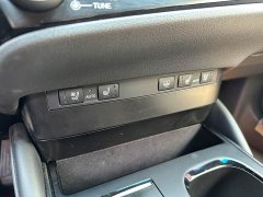 Lexus ES 200 Premium Edition - ფოტო 11