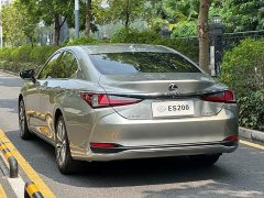 Lexus ES 200 Premium Edition - ფოტო 13