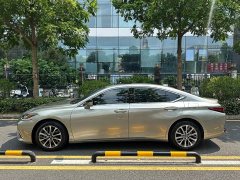 Lexus ES 200 Premium Edition - ფოტო 4