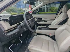 Nissan ARIYA Two-Wheel Drive Long Range Top Configuration - ფოტო 12