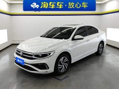 Volkswagen Bora 200TSI DSG Comfort Navigation Edition - ფოტო 1
