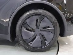 Tesla Model Y Long Range Rear-Wheel Drive - ფოტო 14