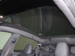 Tesla Model Y Long Range Rear-Wheel Drive - ფოტო 15