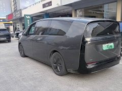 Li Auto Li Xiang MEGA Ultra - ფოტო 3