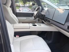 Li Auto Li Xiang MEGA Ultra - ფოტო 8