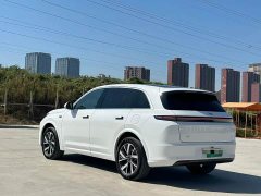 Li Auto L7 Pro - ფოტო 9
