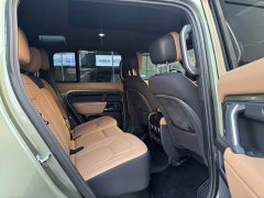 Land Rover Defender 110 3.0T P400 X-Dynamic HSE - ფოტო 12