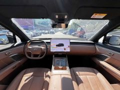 Nio Lerado L90 Max Six-Seater - ფოტო 6