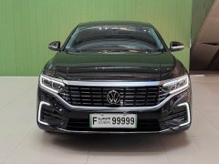 Volkswagen Passat Plug-in Hybrid 430PHEV Luxury Edition - ფოტო 1
