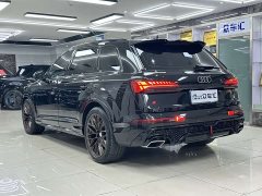 Audi Q7 55 TFSI quattro S line Sport - ფოტო 4
