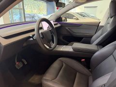 Tesla Model Y Rear-Wheel Drive - ფოტო 4