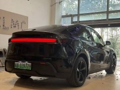 Tesla Model Y Rear-Wheel Drive - ფოტო 7