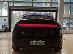 Tesla Model Y Rear-Wheel Drive - ფოტო 8