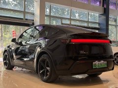 Tesla Model Y Rear-Wheel Drive - ფოტო 9