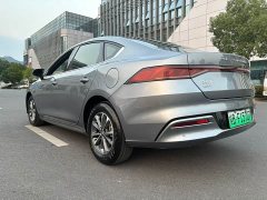 BYD Qin PLUS Glory Edition DM-i 55KM Leading - ფოტო 7