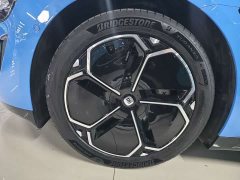 Xiaomi SU7 Rear-Wheel Drive Standard Edition - ფოტო 8
