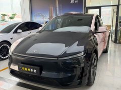 Tesla Model Y Rear-Wheel Drive - ფოტო 1