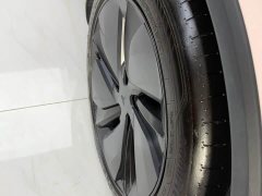 Tesla Model Y Rear-Wheel Drive - ფოტო 11