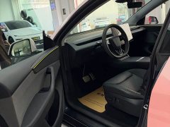 Tesla Model Y Rear-Wheel Drive - ფოტო 7