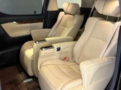 Toyota Alphard 2021 Hybrid 2.5L Luxury - ფოტო 3