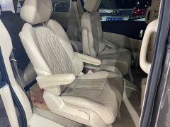Buick GL8 Land Executive Cabin 652T Luxury - ფოტო 8