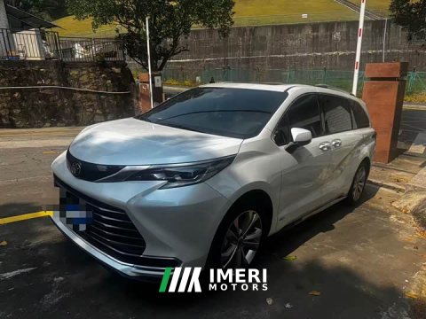 2024 Toyota Sienna 2.5L Hybrid Premium Edition - ავტომობილი ჩინეთიდან