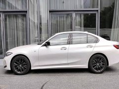 BMW 3 Series 325i M Sport Night Edition Package - ფოტო 4
