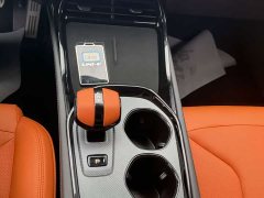 Changan UNI-V 1.5T 500Bar Luxury Sport Edition - ფოტო 16