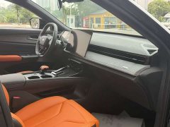 Changan UNI-V 1.5T 500Bar Luxury Sport Edition - ფოტო 7
