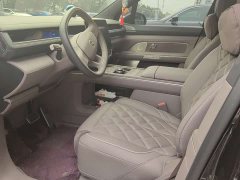 NIO ES8 Six-Seat Executive Signature Edition - ფოტო 7