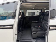 Honda Odyssey 2.0L e:HEV Luxury - ფოტო 11