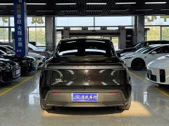 Tesla Model Y Long Range All-Wheel Drive - ფოტო 14