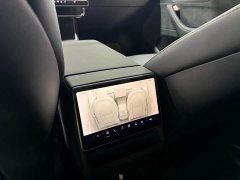 Tesla Model Y Long Range All-Wheel Drive - ფოტო 6
