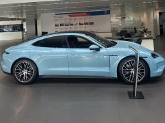 Porsche Taycan - ფოტო 3