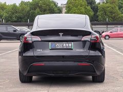 Tesla Model Y Rear-Wheel Drive - ფოტო 4