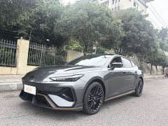 Changan UNI-V 1.5T 500Bar Luxury Sport Edition - ფოტო 1