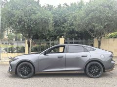 Changan UNI-V 1.5T 500Bar Luxury Sport Edition - ფოტო 18