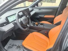 Changan UNI-V 1.5T 500Bar Luxury Sport Edition - ფოტო 6