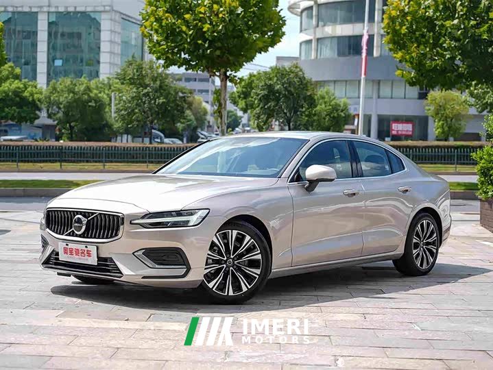 Volvo S60 B4 Smart Luxury Edition - ავტომობილი ჩინეთიდან