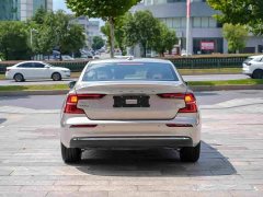 Volvo S60 B4 Smart Luxury Edition - ფოტო 15