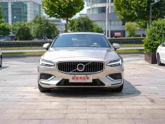 Volvo S60 B4 Smart Luxury Edition - ფოტო 2