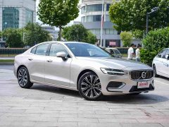 Volvo S60 B4 Smart Luxury Edition - ფოტო 3