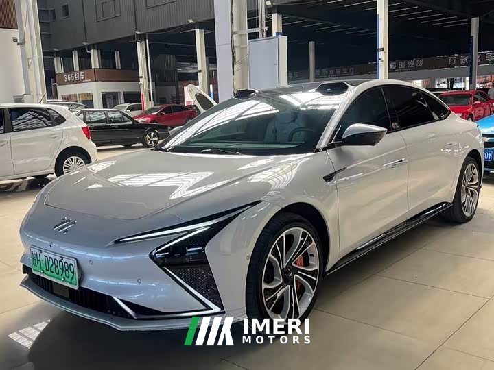 IM Motors Zhiji L7 Pro - ავტომობილი ჩინეთიდან