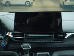 Toyota Sienna 2021 2.5L Hybrid Premium Edition - ფოტო 18