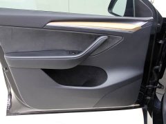 Tesla Model Y Standard Range RWD - ფოტო 13