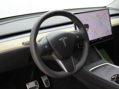 Tesla Model Y Standard Range RWD - ფოტო 14
