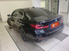 BMW 5 Series 530Li Luxury M Sport Package - ფოტო 4