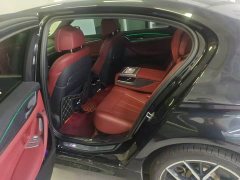 BMW 5 Series 530Li Luxury M Sport Package - ფოტო 6